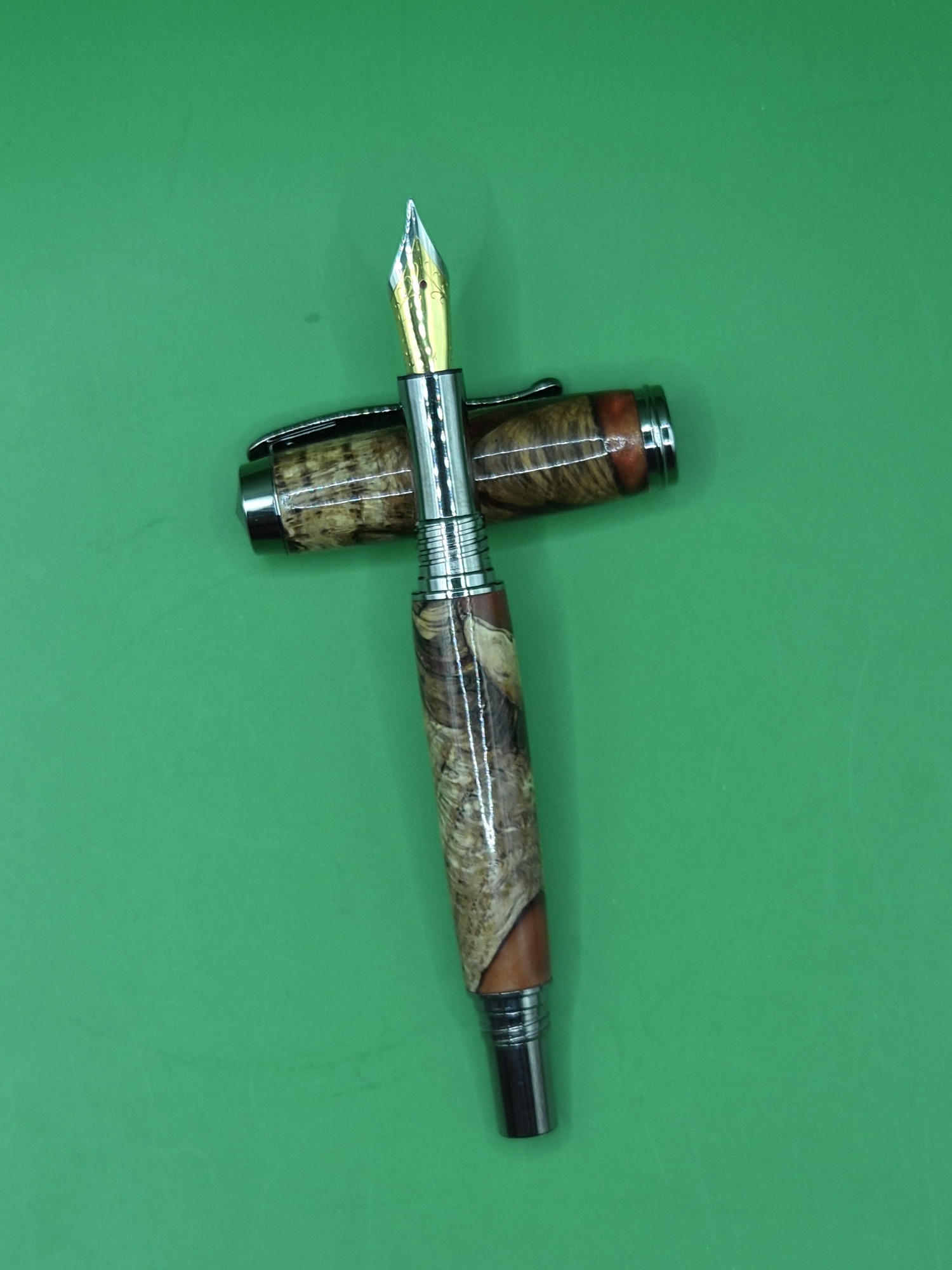 Elegant Collectors Custom fountain pen with Jowo nib and feed – Limited stock remaining
